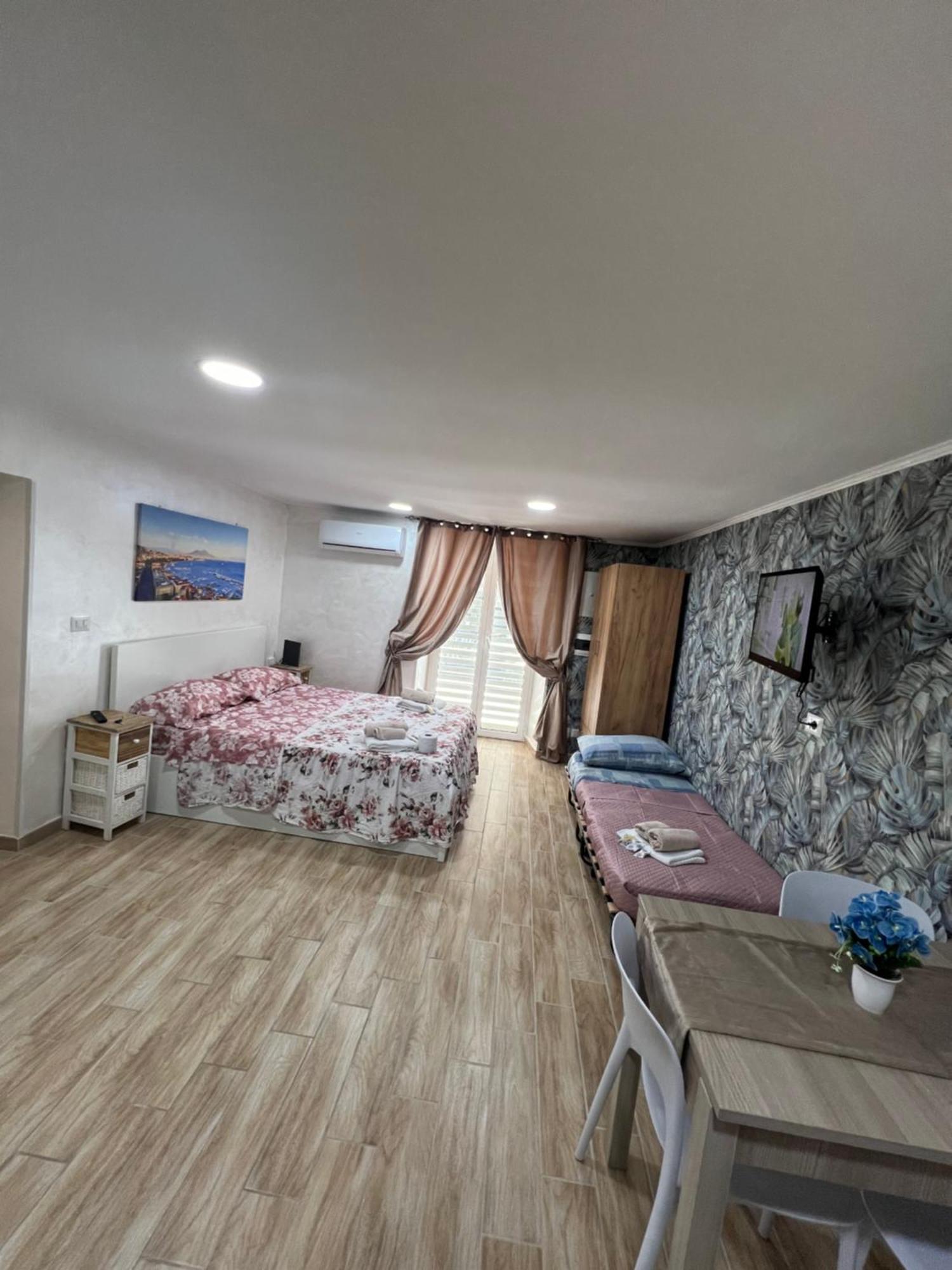 Spezzano House Naples